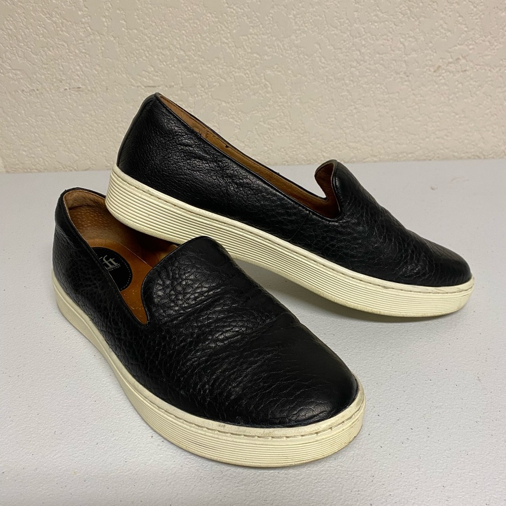 Sofft Women Black Leather Slip-On Loafers with Cream Soles